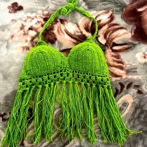 Green knitted backless top